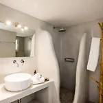 Jonaz Suites
