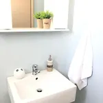 Jonaz Suites *