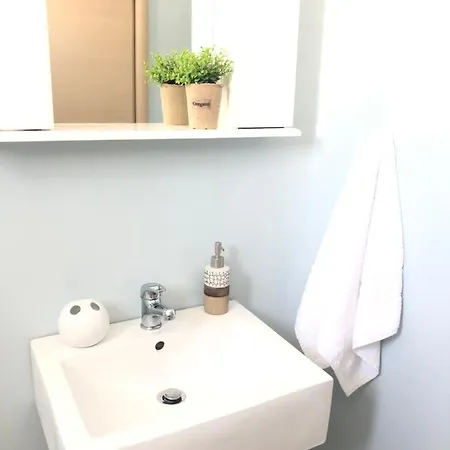 Jonaz Suites *