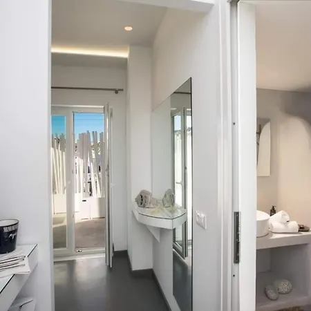 Jonaz Suites *