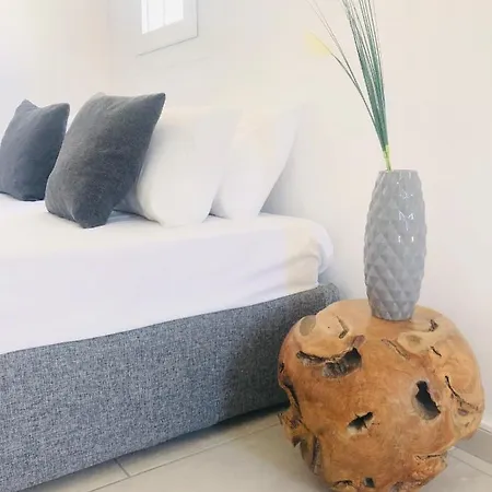 Апарт-отель Jonaz Suites Mykonos Town
