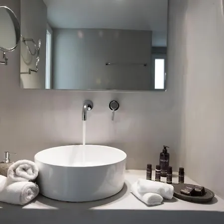 Апарт-отель Jonaz Suites
