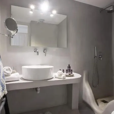 Jonaz Suites アパートホテル *